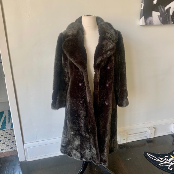Vintage Brown Faux Fur 1960’s Coat - Picture 2 of 10
